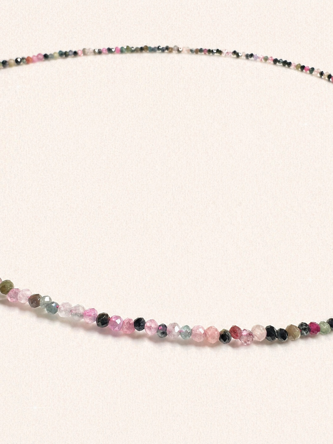Gargantilla de Turmalina de colores con esferas facetadas de 2 mm - Equilibrio y Protección