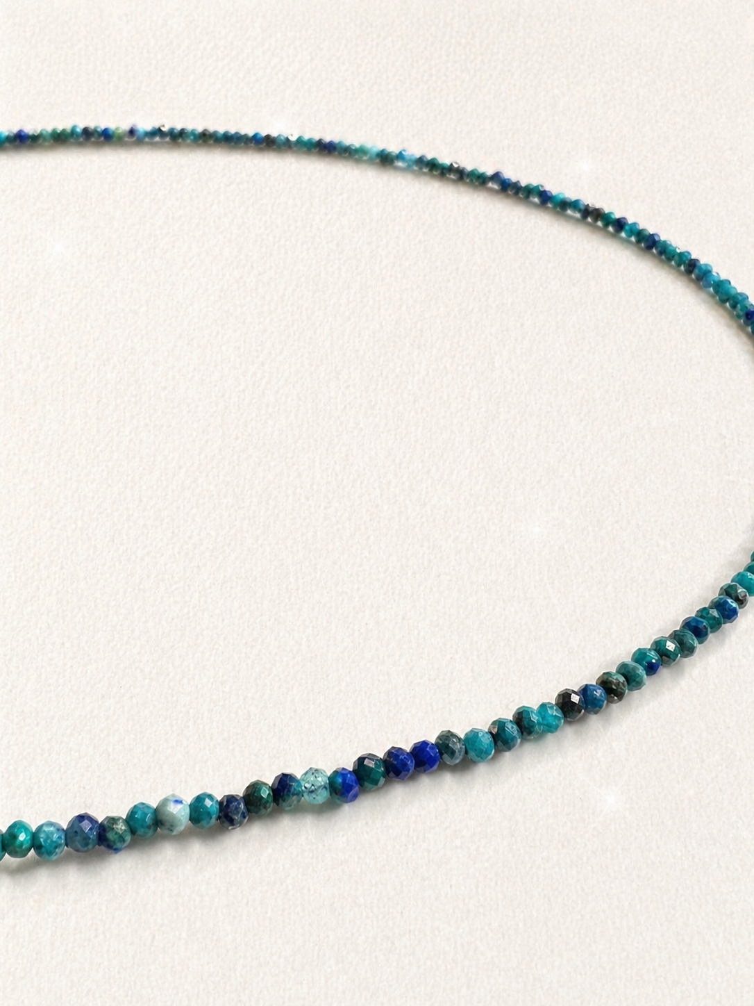 Gargantilla  de Azurita y Malaquita con esferas facetadas de 2 mm - Transformación y Equilibrio